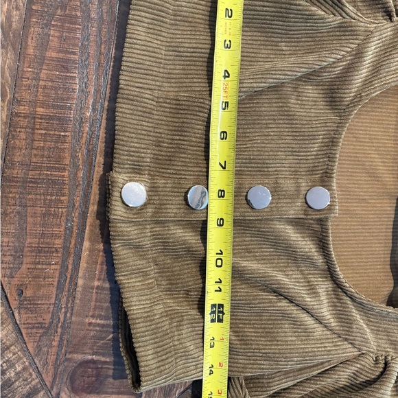 Zara Camel color Corduroy Buttoned Crop Top in size small. - Picture 11 of 12